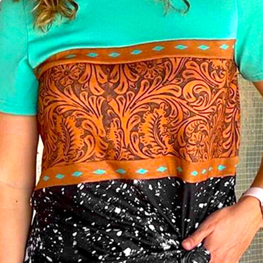 Green Tee w/ Tooled Leather and Black&White Design - Picture 5 of 5